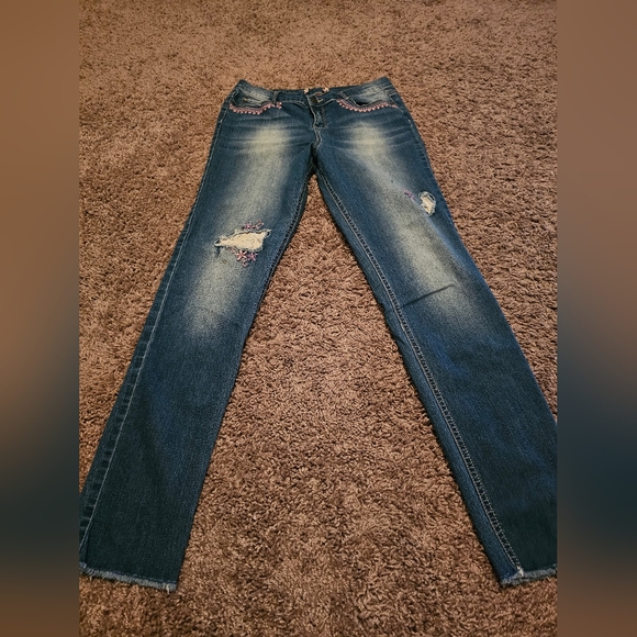 LITTLE GIRLS jeans size 16 distressed look pink. NOT ADULT. Very cute. 😊 - Picture 1 of 4